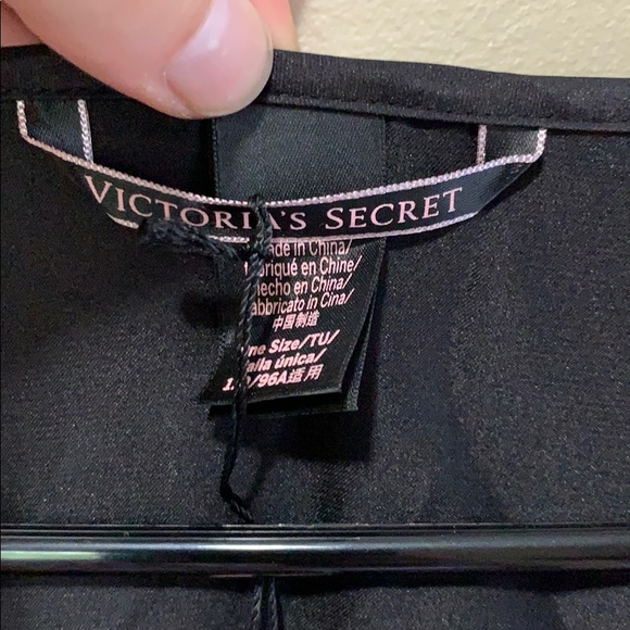 NWT Black Victoria’s Secret LOVE Robe - One Size - Picture 5 of 6